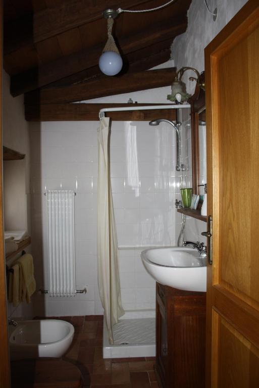 I Guardiani Bed and Breakfast Carlino Δωμάτιο φωτογραφία